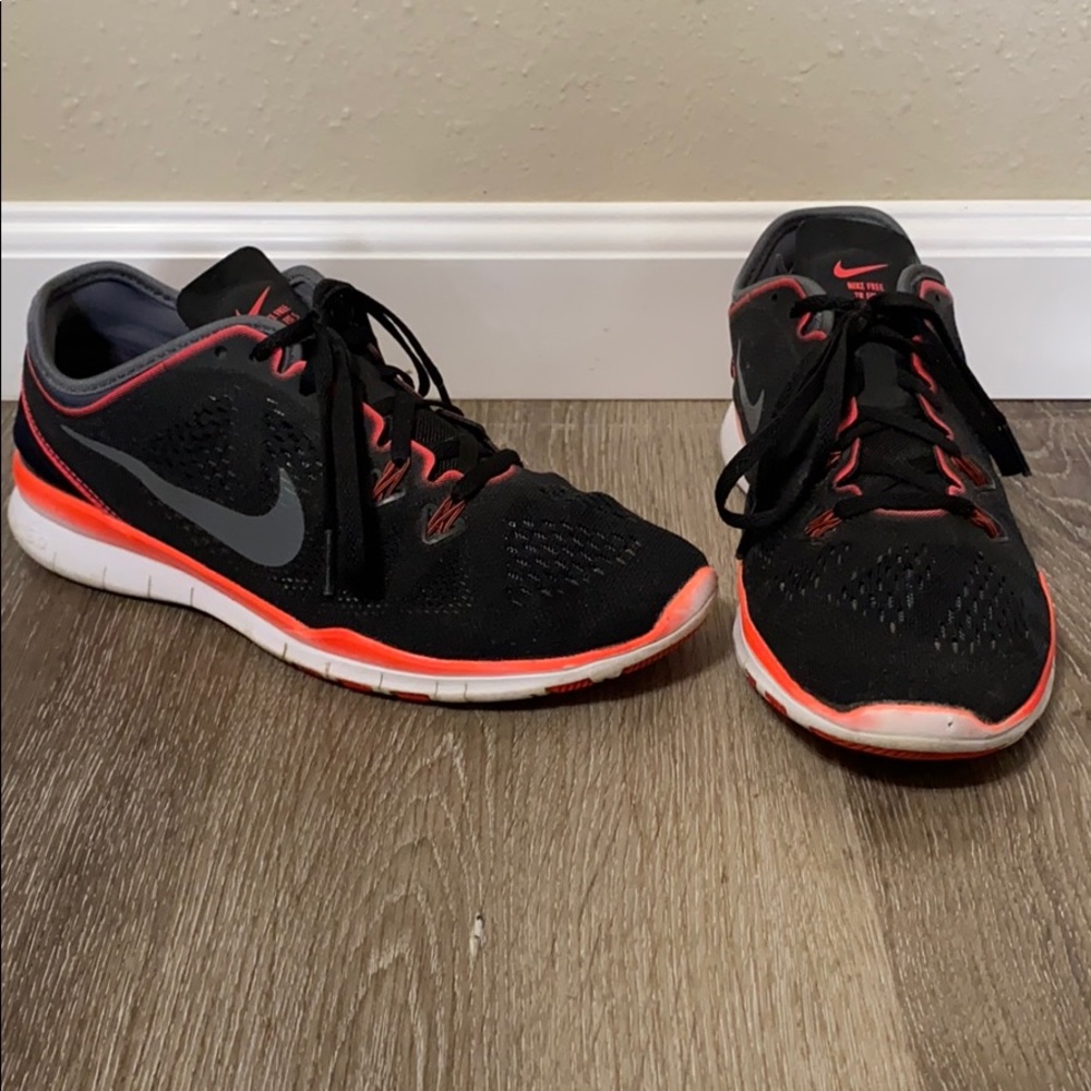 Nike Free 5.0 TR Fit 5 Black w/ Bright Crimson 6.5
